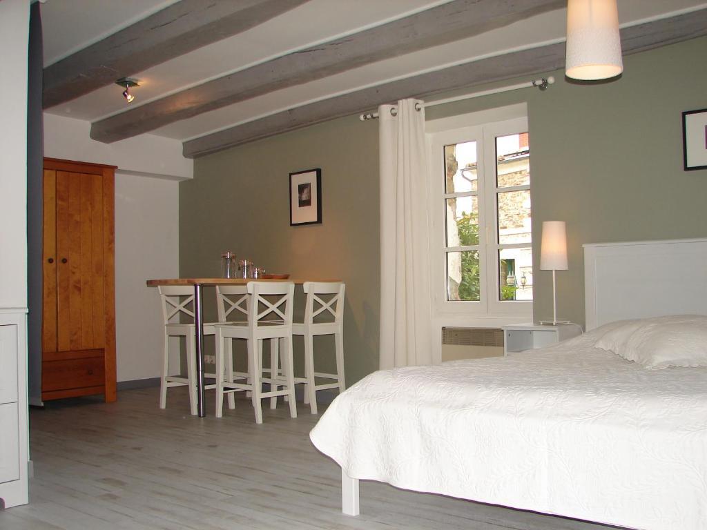 Relais De La Riniere Bed and Breakfast Le Landreau Δωμάτιο φωτογραφία
