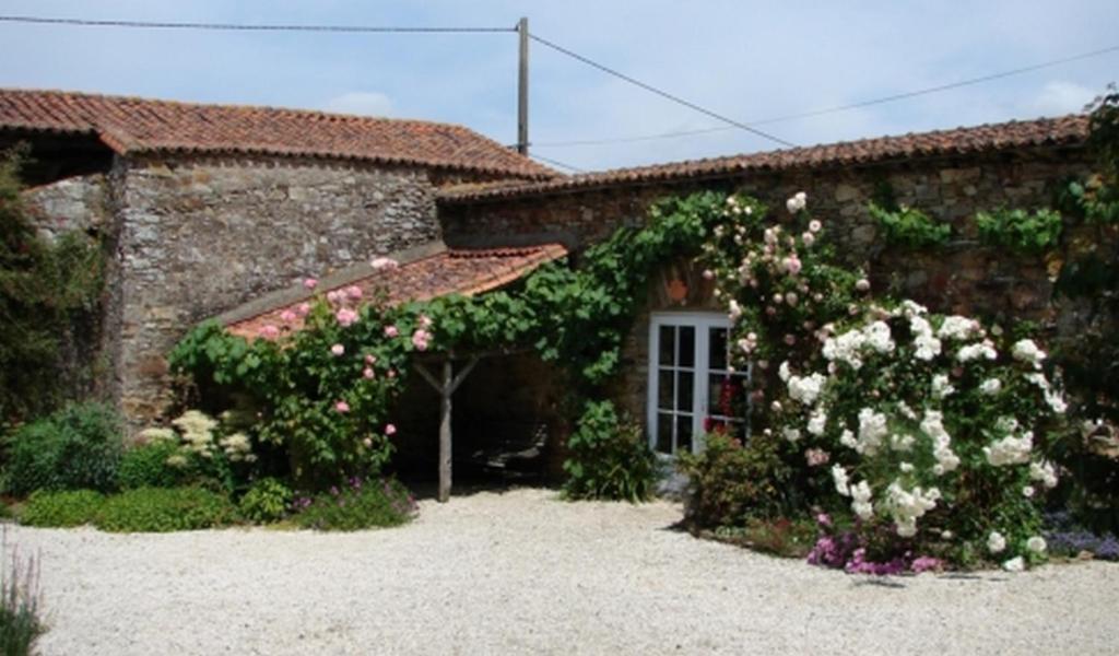 Relais De La Riniere Bed and Breakfast Le Landreau Εξωτερικό φωτογραφία